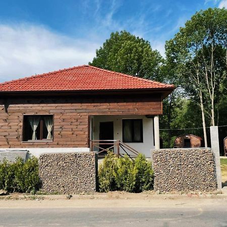 אפרילצי Карамановите Къщи מראה חיצוני תמונה